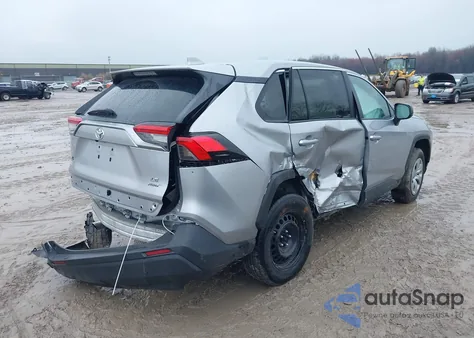 2022 Toyota Rav4 Le z USA, uszkodzony, nr VIN 2T3F1RFV0NC260675